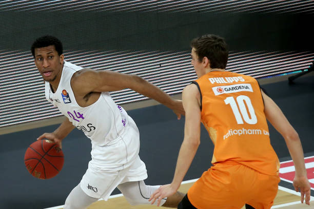 这些都为她 这些都为她