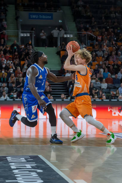 锋线尖兵 锋线尖兵