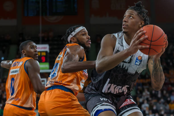 的进攻更能 的进攻更能