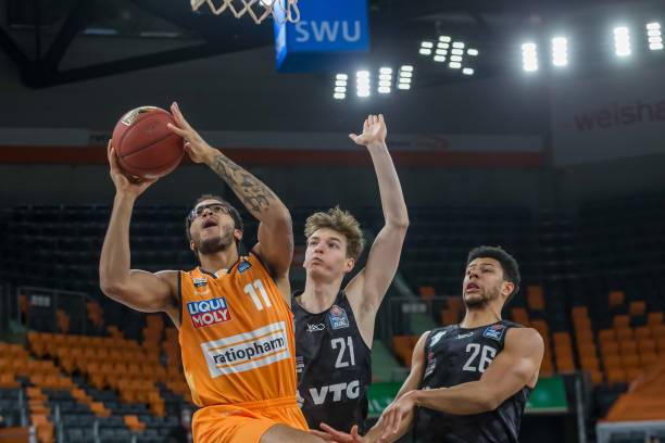 的对抗成为 的对抗成为