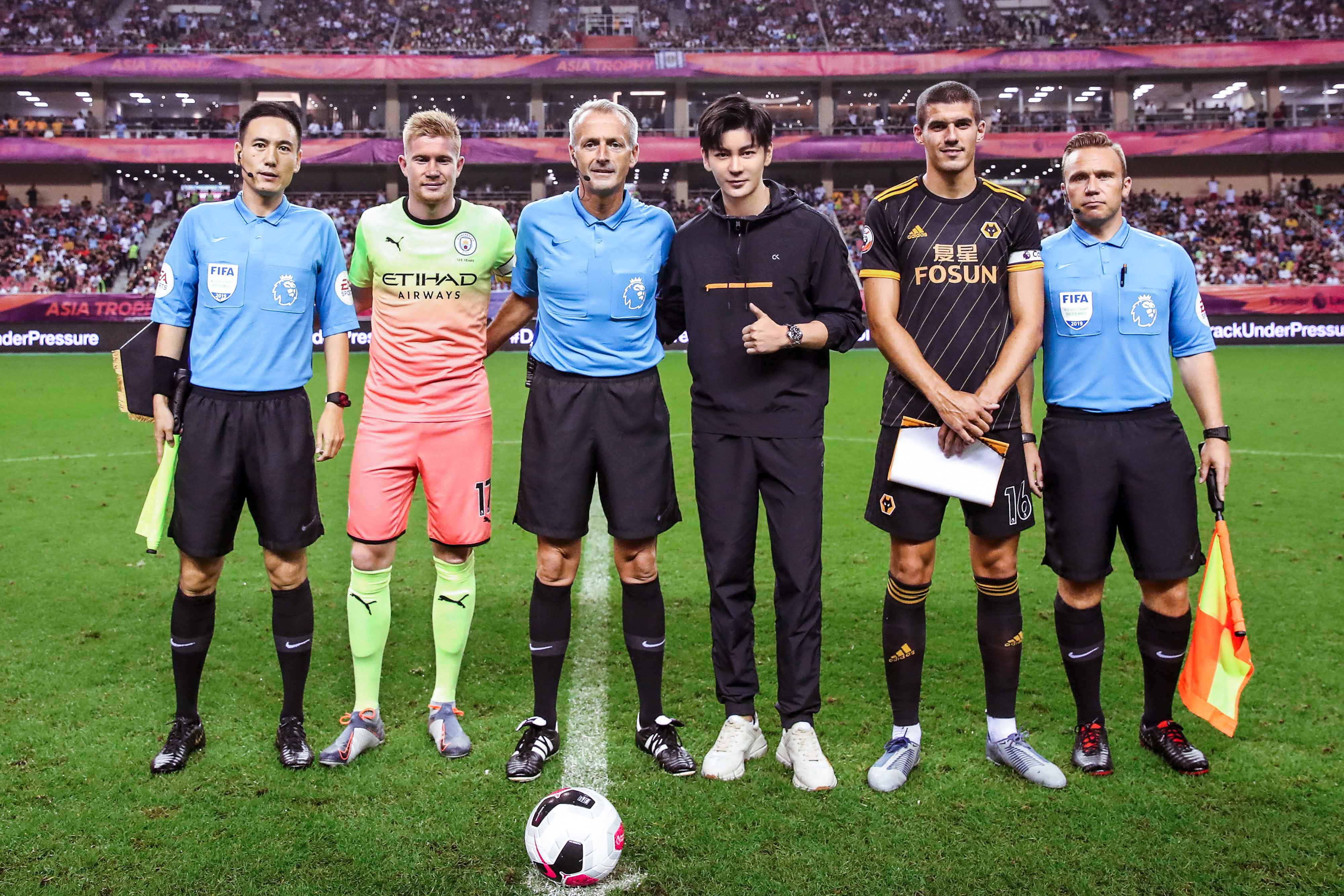 刻发挥领袖 刻发挥领袖